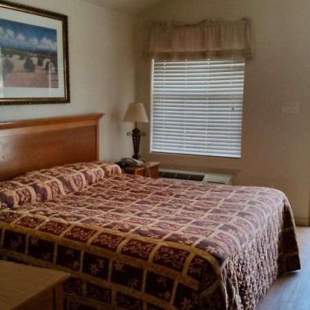 Garden Inn & Suites Hebbronville Extérieur photo