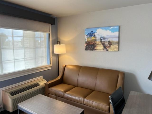 Garden Inn & Suites Hebbronville Extérieur photo