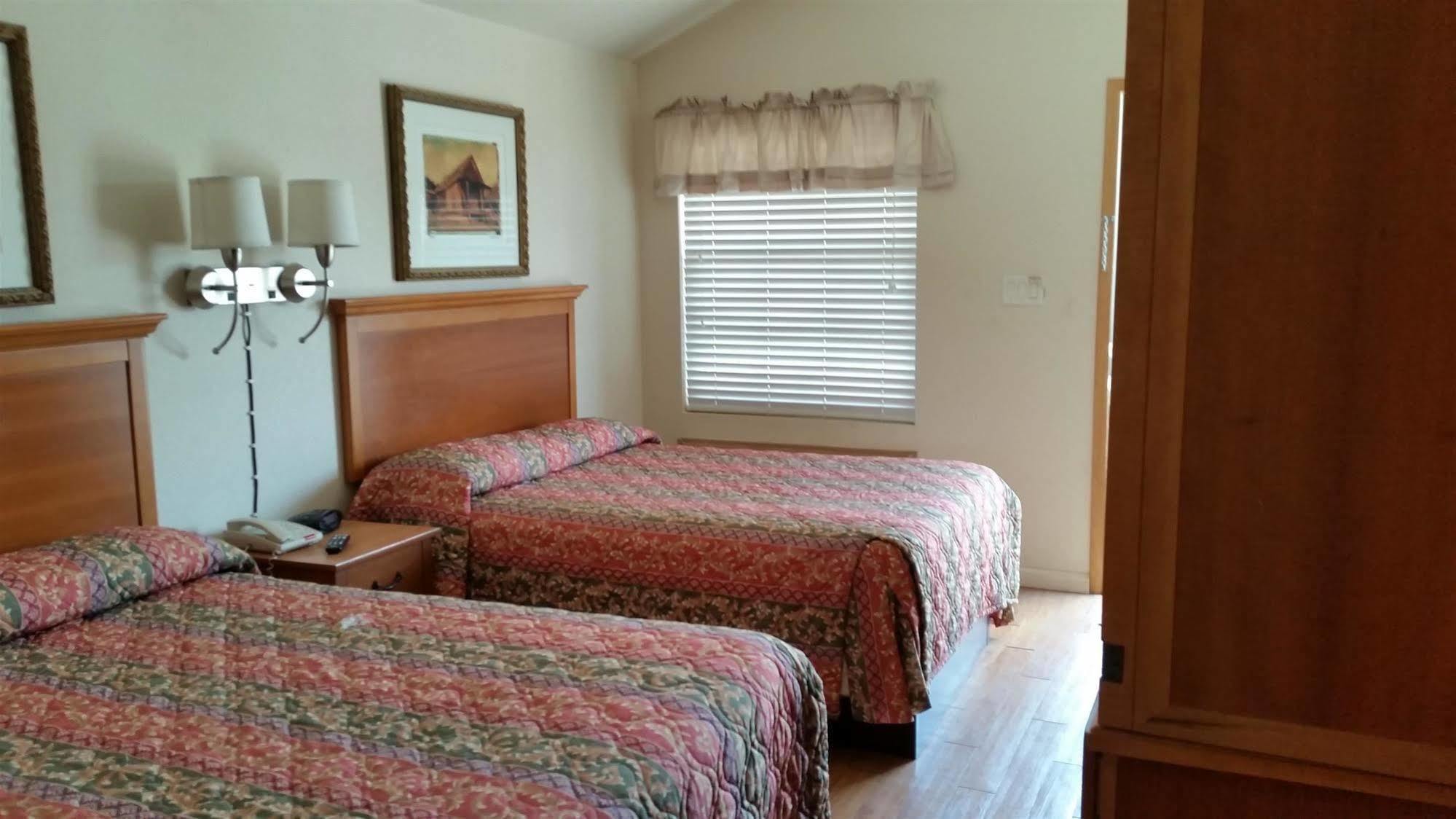 Garden Inn & Suites Hebbronville Extérieur photo