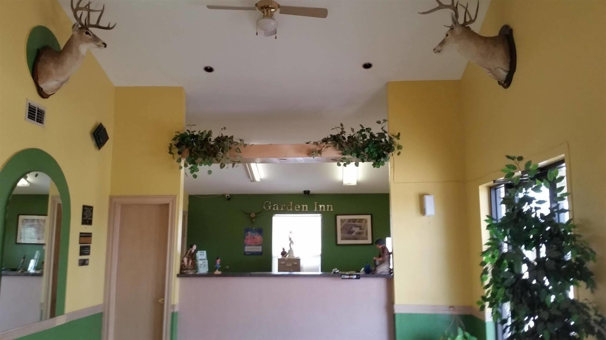 Garden Inn & Suites Hebbronville Extérieur photo